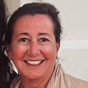 Meet your Posher, Lizzie